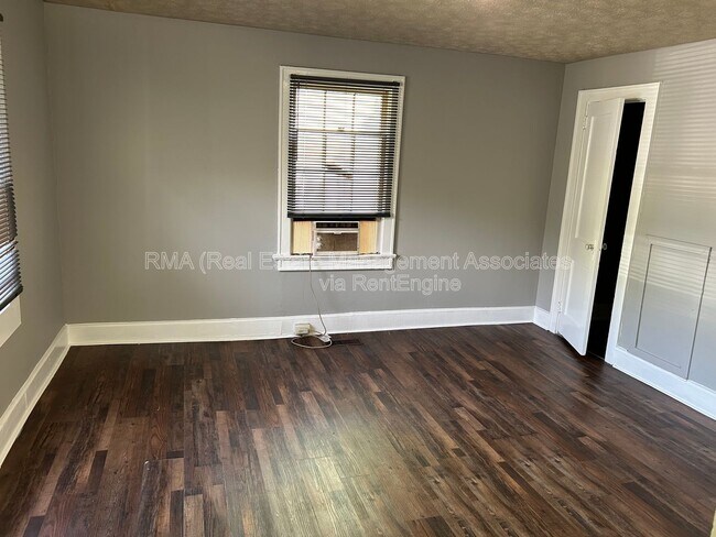 Foto del edificio - 102 Grady St