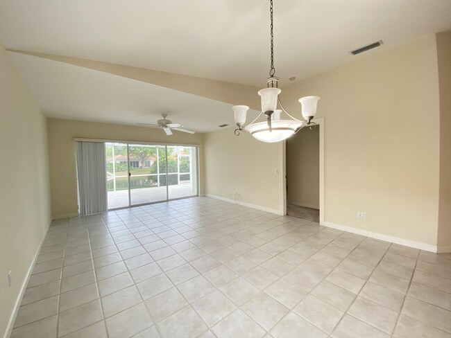 Foto del edificio - 2616 Livingston Ln