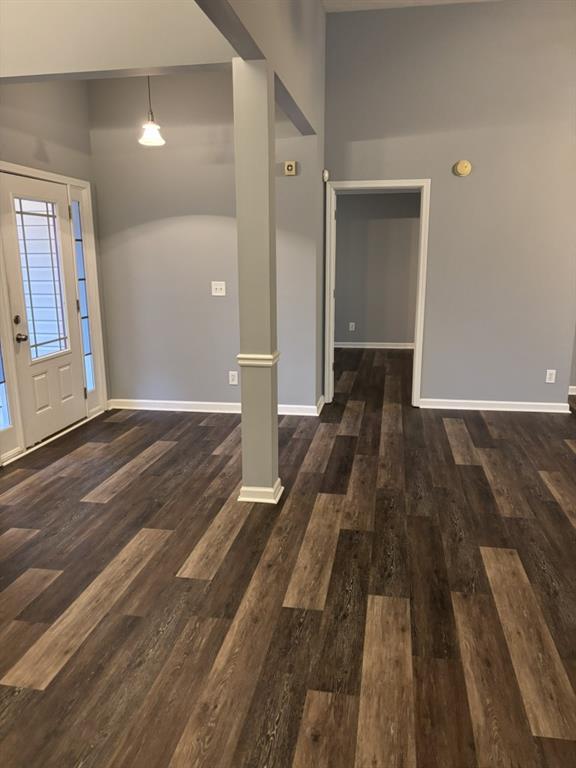 Foto del edificio - 2460 Huntington Dr