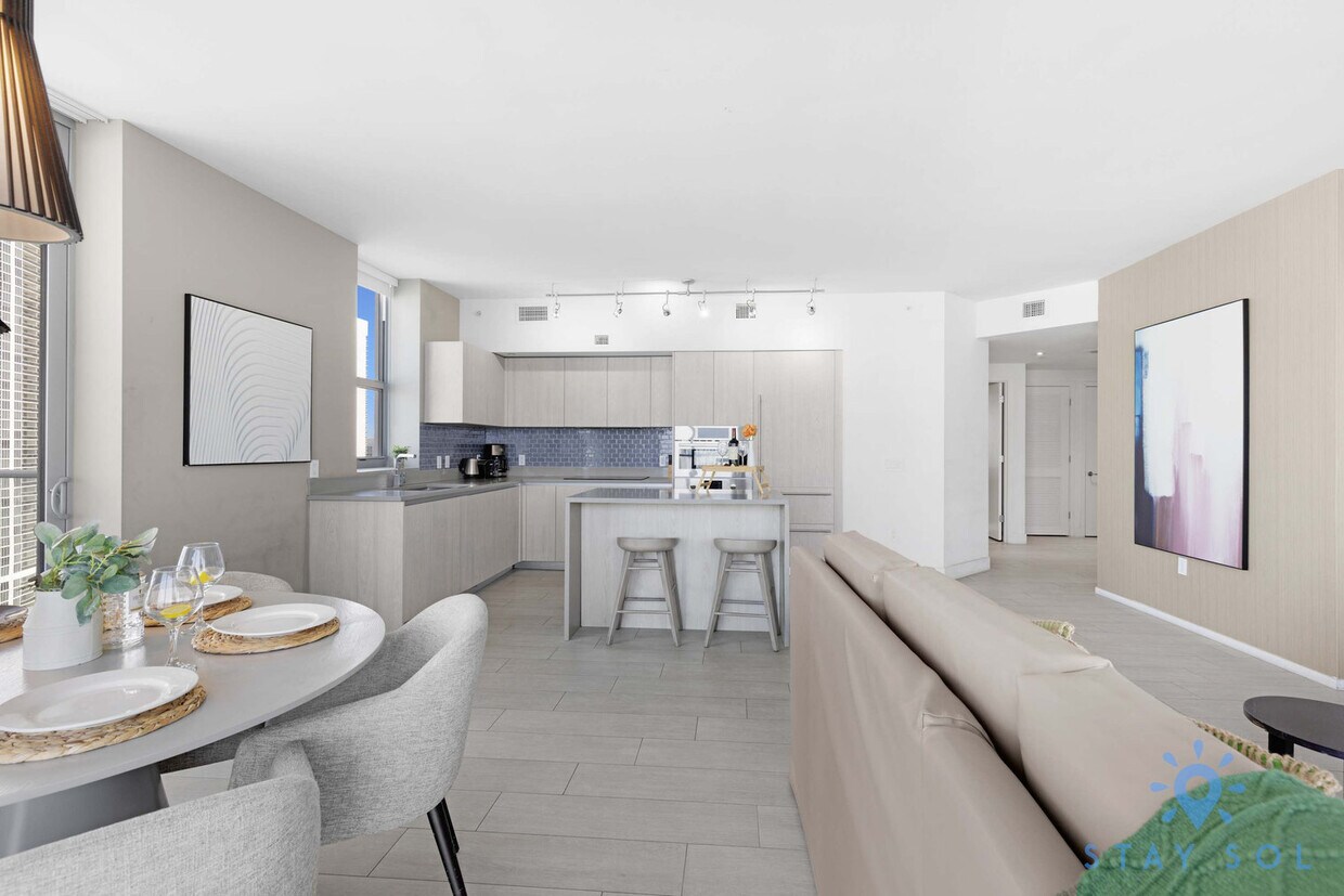 Foto principal - 4010 S Ocean Dr