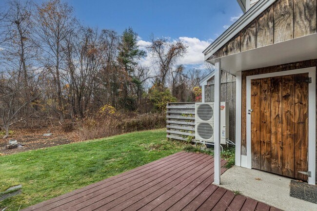 Foto del edificio - 1275 Maplewood Ave