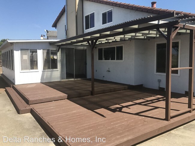 Building Photo - 178 Goldenrod Dr