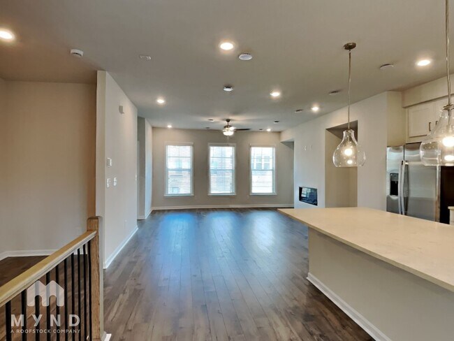 Building Photo - 1626 Halbrook Pl SW