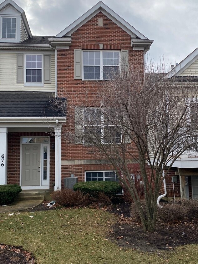 676 N Hidden Prairie Ct, Palatine, IL 60067 Townhome Rentals in