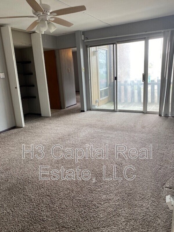 Foto del edificio - 123 St. Louis Rd