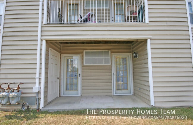 Building Photo - Close to everything condo in Odenton with ...