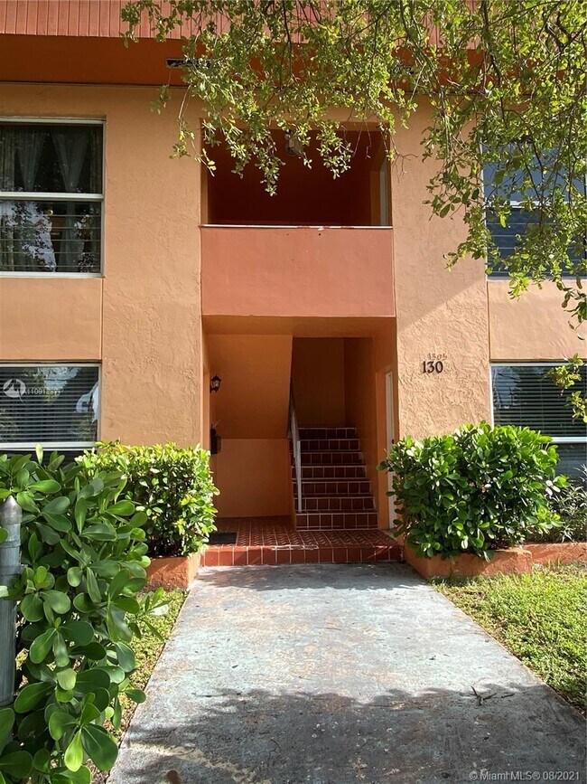 Foto del edificio - 1305 NW 4th St