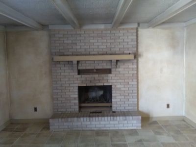 Foto del edificio - 9502 Timber Valley Rd