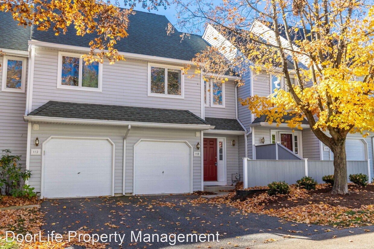Primary Photo - 3 br, 2.5 bath House - 113 S. Orchard Avenue