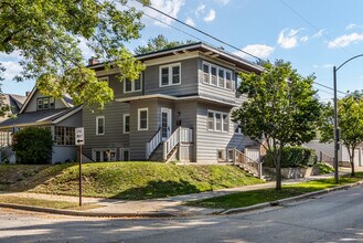 Building Photo - 834 N 70th St