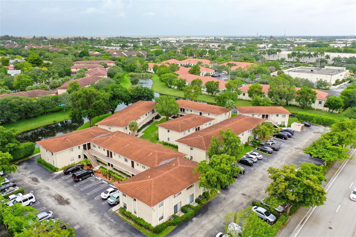 Foto del edificio - 3214 Coral Ridge Dr