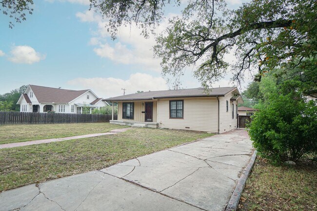 Foto del edificio - Cute One Story Gem