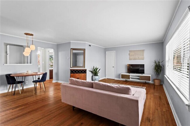 Foto del edificio - 2250 Cheshire Bridge Rd NE