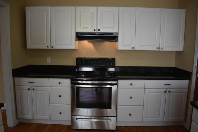 Building Photo - Granite Galore