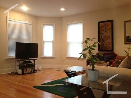 Foto principal - 23 Aspinwall Ave