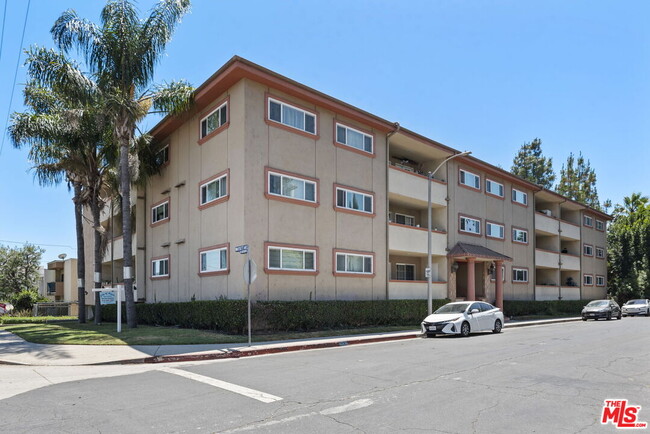 Building Photo - 12500 Huston St