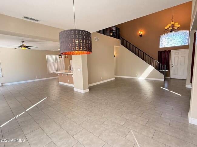 Foto del edificio - 6425 W Desert Hollow Dr