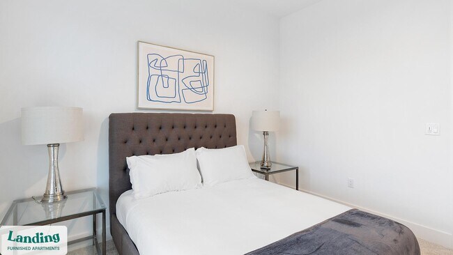 Building Photo - 650 E Sycamore St