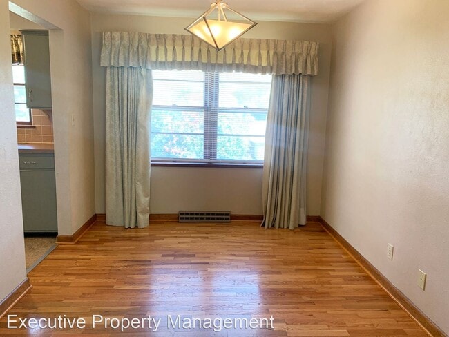 Building Photo - 3 br, 2 bath House - 740 Watkins Dr