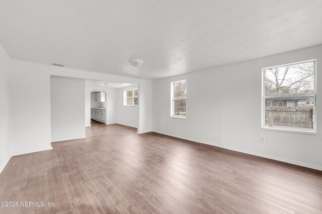 Building Photo - 3035 Lucoma Dr