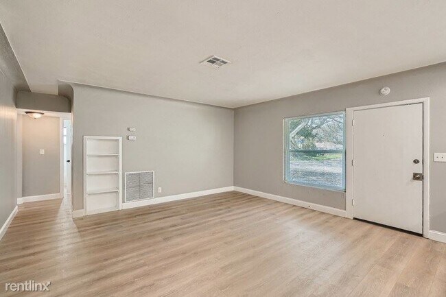 Building Photo - 3 br, 2 bath House - 1601 Carlos Avenue UNIT
