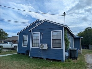 Building Photo - 117 Edwards St