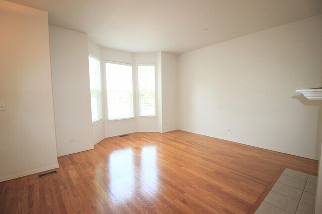 Foto del edificio - 365 Bradbury Ln