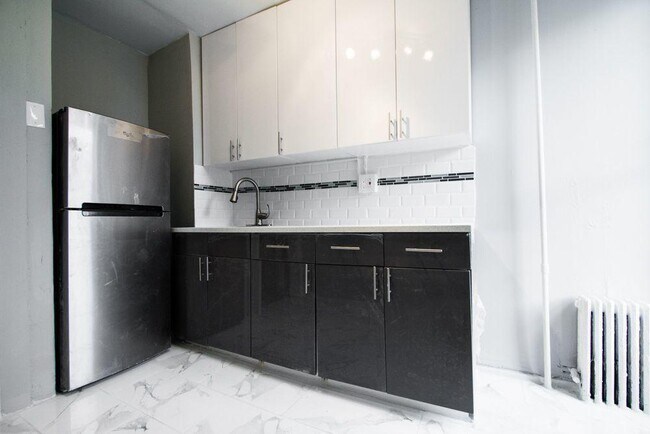 Foto del edificio - 912 Gates Ave