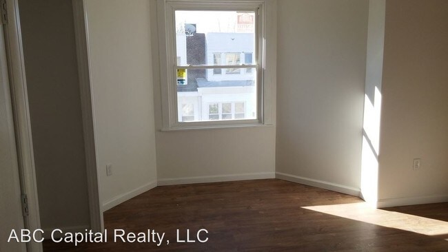 Building Photo - 2515 S Carroll St