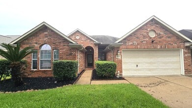 Building Photo - 2014 Pinecreek Pass Ln