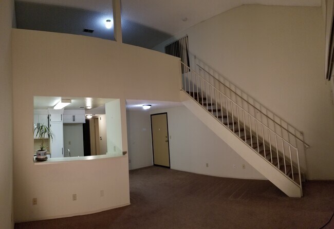 Building Photo - 15135 Burbank Blvd