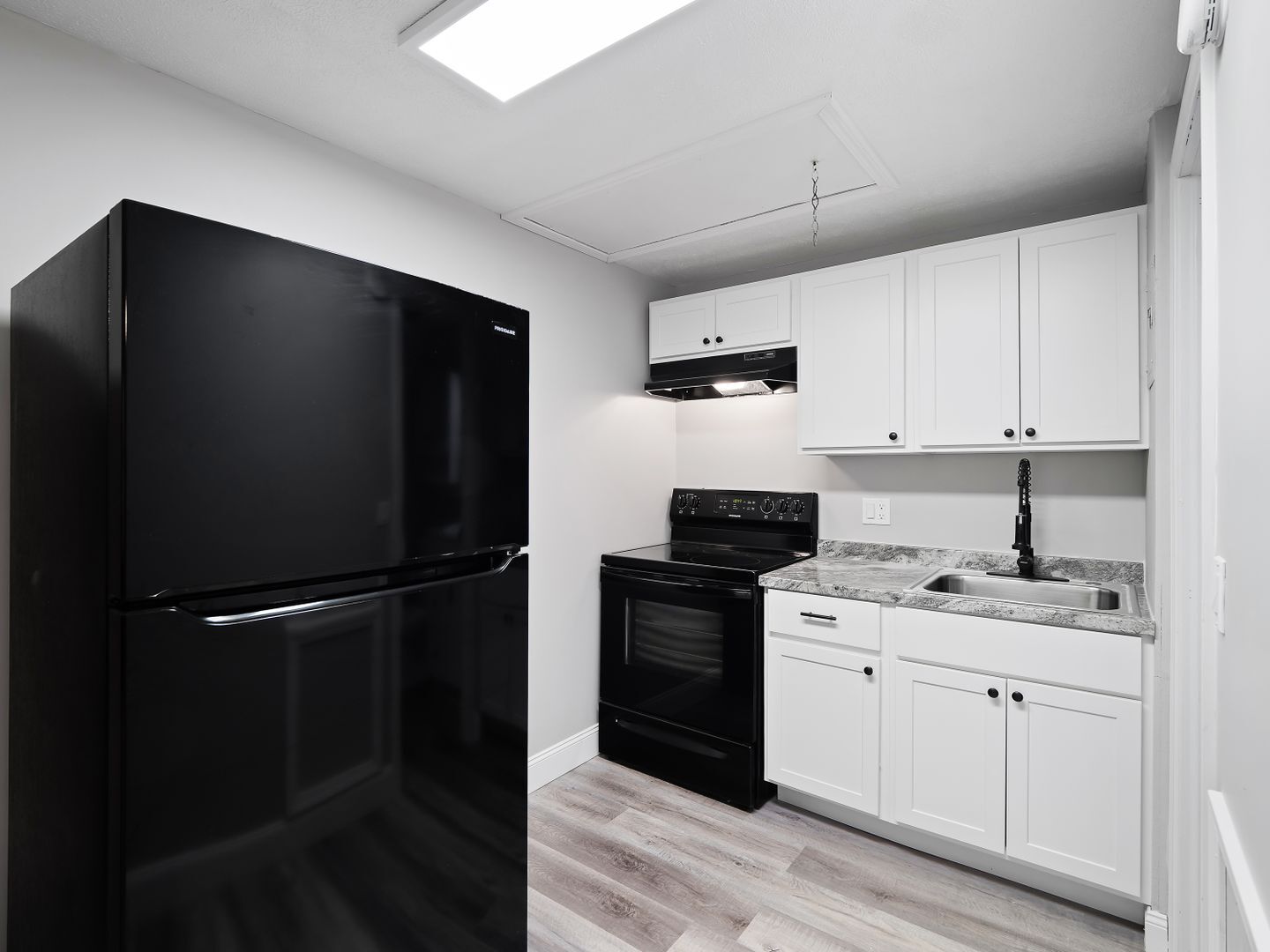 Dartmouth Place Apartments – photo 3