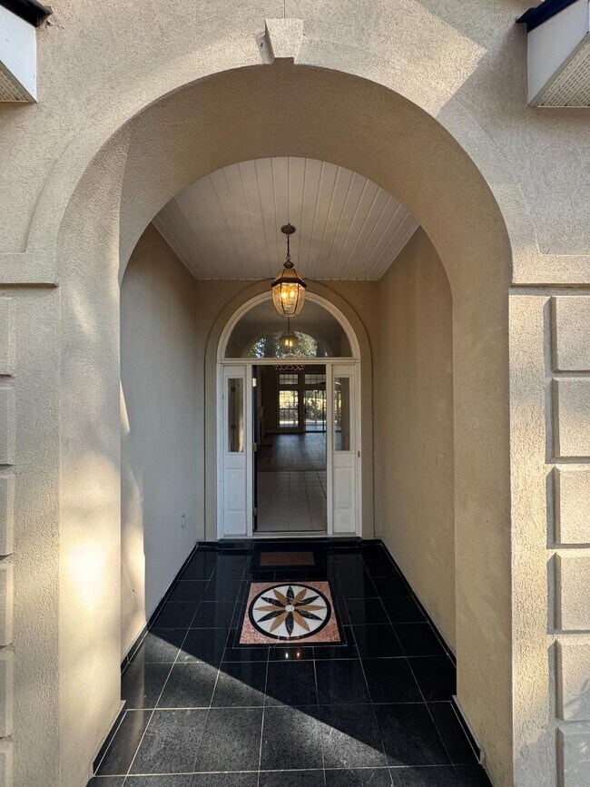 Building Photo - 99 Muirfield Dr