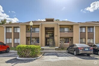 Building Photo - 5321 Vineland Rd