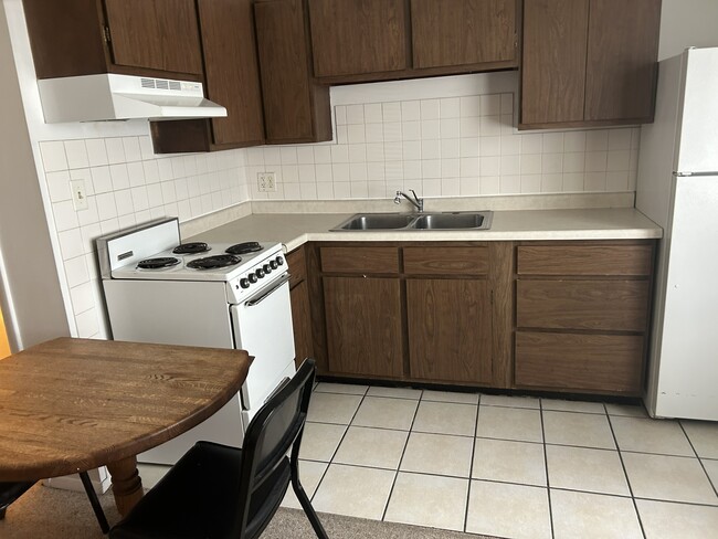 Building Photo - 57 E Healey St