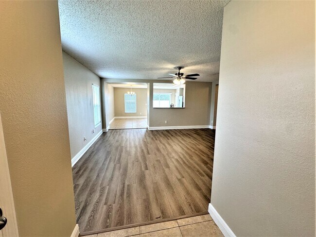 Building Photo - 2713 Lyndscape St