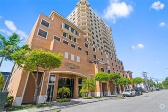 Building Photo - 4242 NW 2nd St