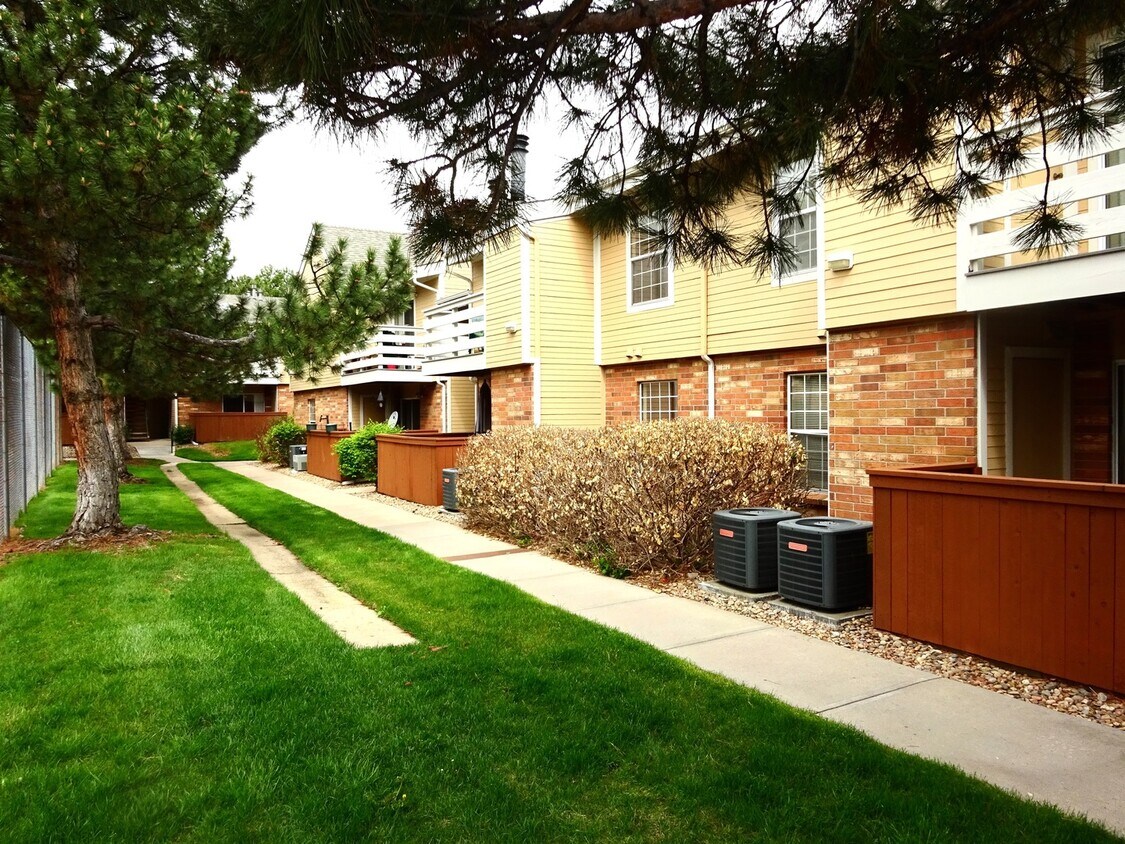 Foto principal - Charming 1 Bedroom 1 Bath First Floor Cond...