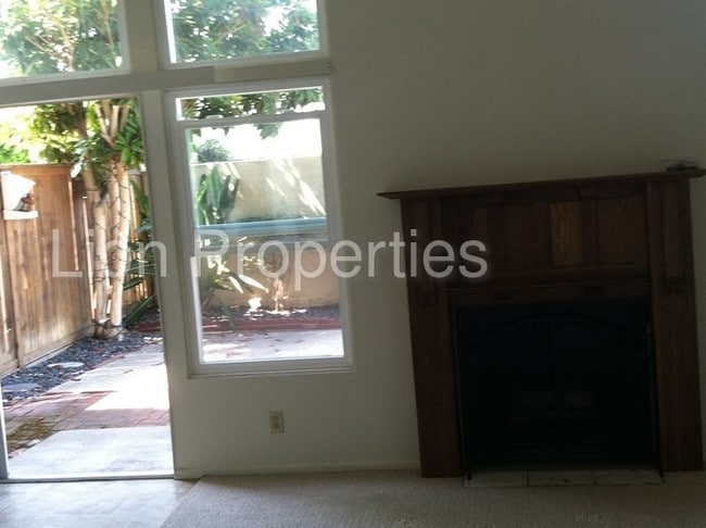 Building Photo - 18510 Pueblo Cir