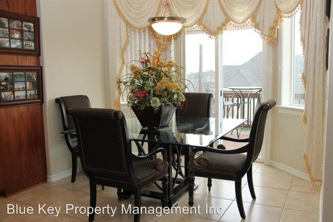 Foto del edificio - 14243 SE Rolling Meadows Dr