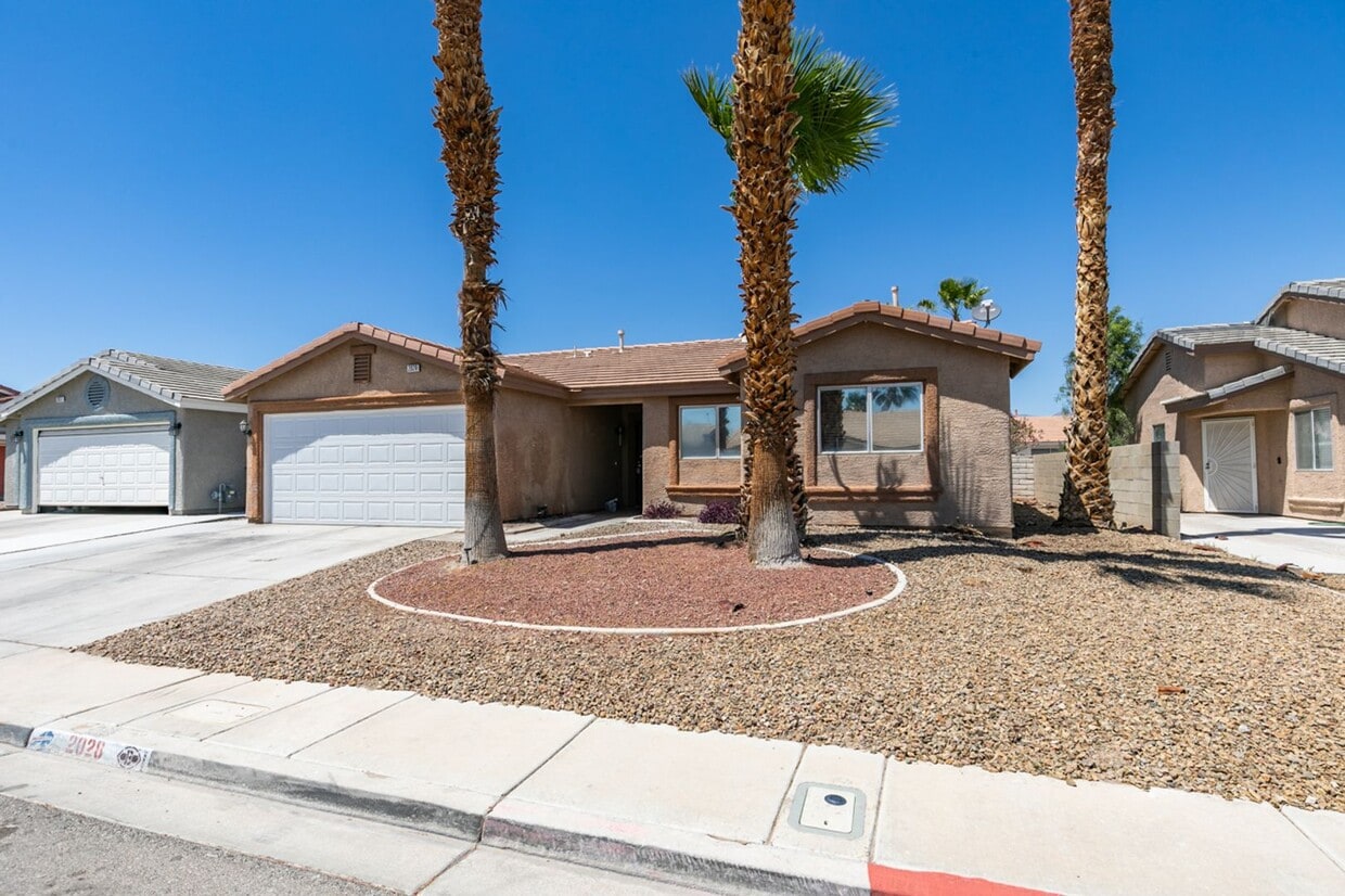Primary Photo - Charming 3-Bedroom Home in N Las Vegas
