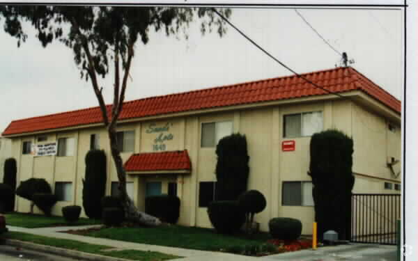 Primary Photo - The Sands Apartments