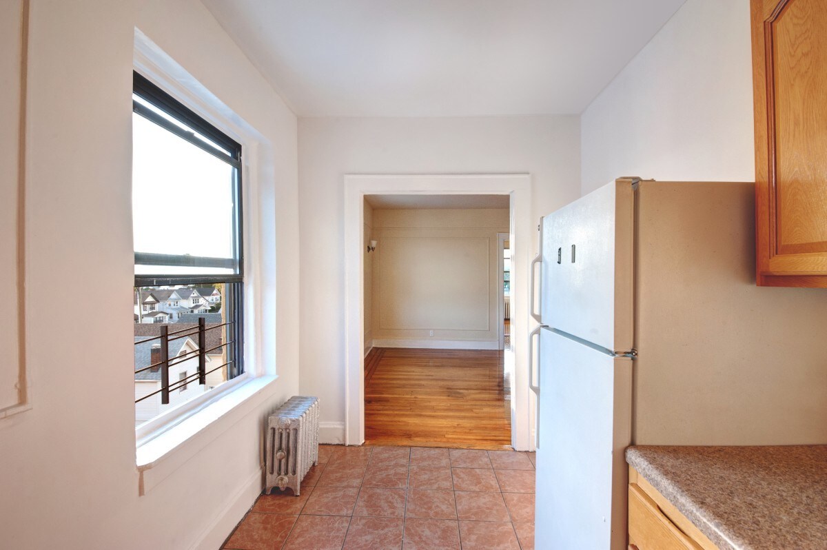 Primary Photo - 93-23 218th St