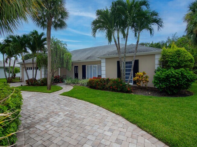 Building Photo - 1425 Treasure Cove Ln