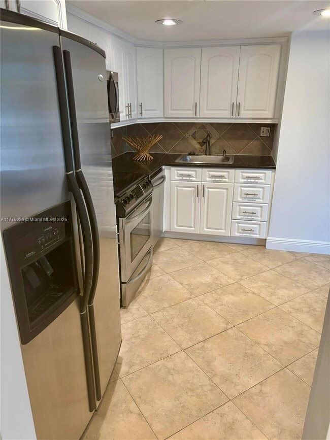 Photo - 2025 Brickell Ave Apartment