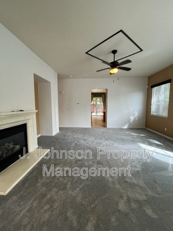 Building Photo - 436 Goodall St