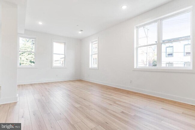 Foto del edificio - 2100 N Hancock St