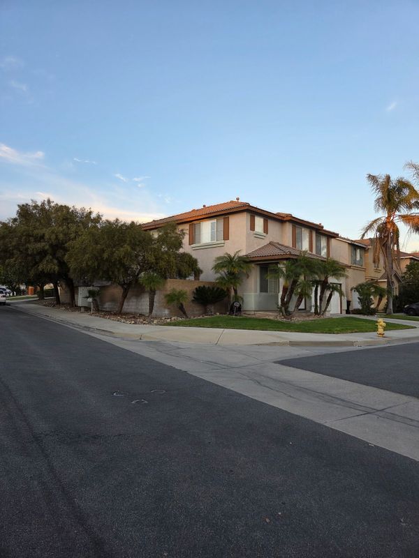 Foto principal - 16844 Merion Ln