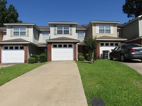 Building Photo - 158 Woodmere Dr