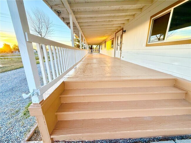 Building Photo - 1480 W Irons St